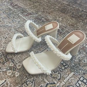 Dolce Vita Noel vanilla pearl heels